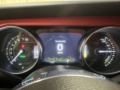 Used 2023 Jeep Wrangler Unlimited Rubicon 4xe image 28