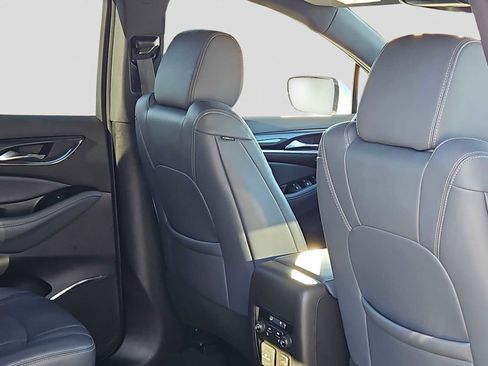 Used 2024 Buick Enclave Premium image 14