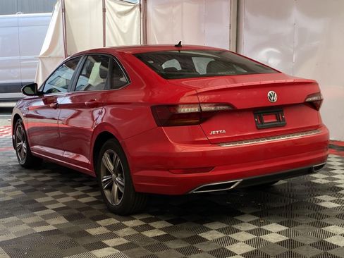 Used 2019 Volkswagen Jetta R-Line FWD image 4