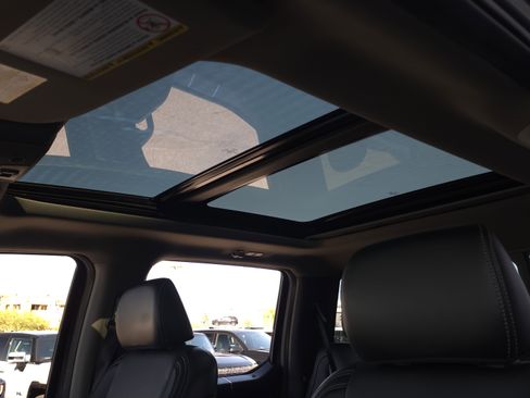 Used 2021 Ford F250 Lariat w/ Tremor Off-Road Package image 12