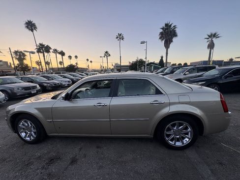 Used 2006 Chrysler 300 C w/ Sound Group II RWD image 7