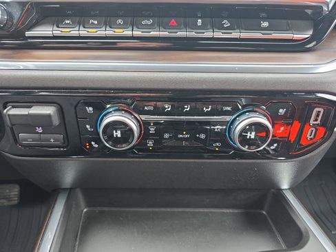 Certified 2024 GMC Sierra 1500 SLT w/ SLT Premium Plus Package image 3