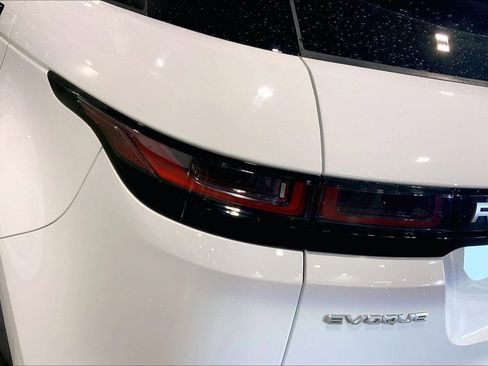 Certified 2023 Land Rover Range Rover Evoque SE AWD/4WD image 28