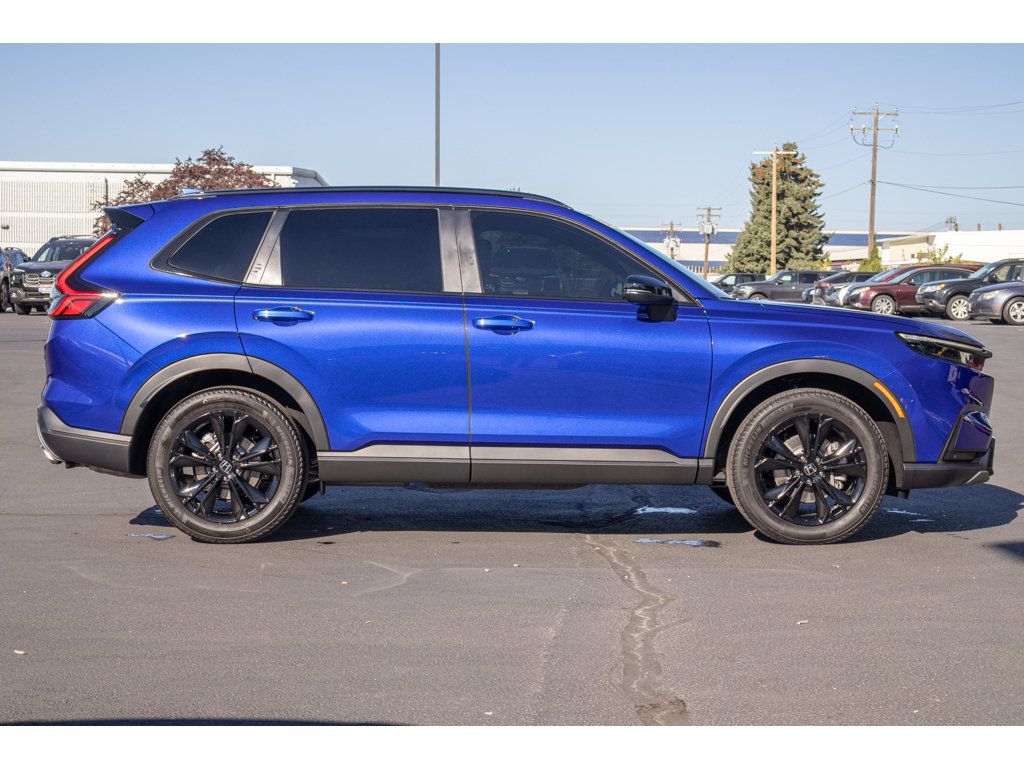 Used 2023 Honda CR-V Sport Touring image 2