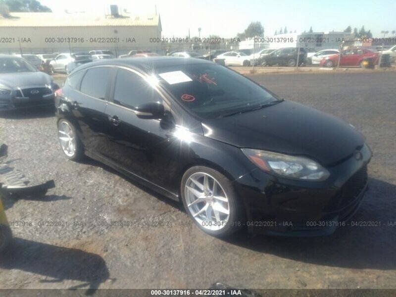 Used 2014 Ford Focus ST w/ Equipment Group 202A FWD image 12