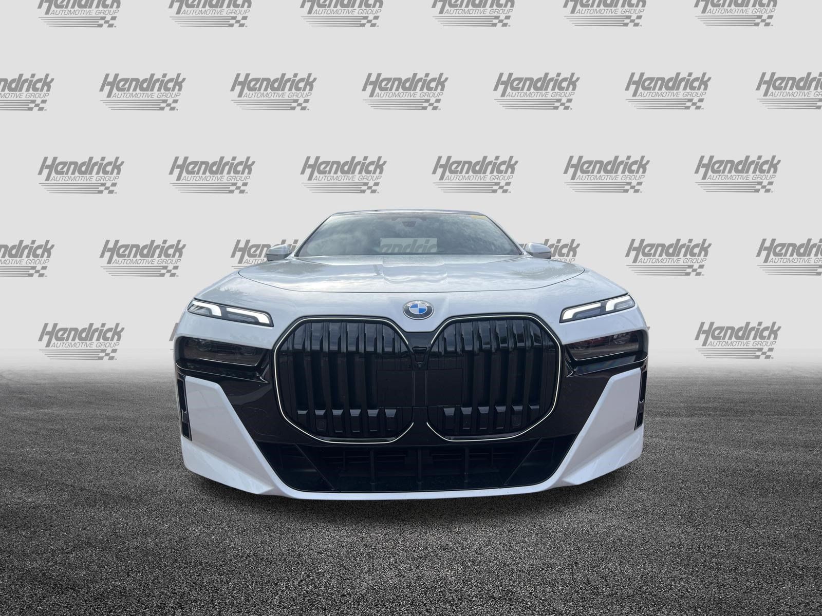 Certified 2025 BMW 760i xDrive AWD/4WD image 3
