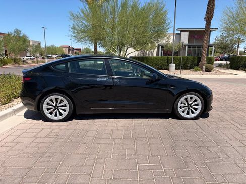 Used 2022 Tesla Model 3 RWD image 2