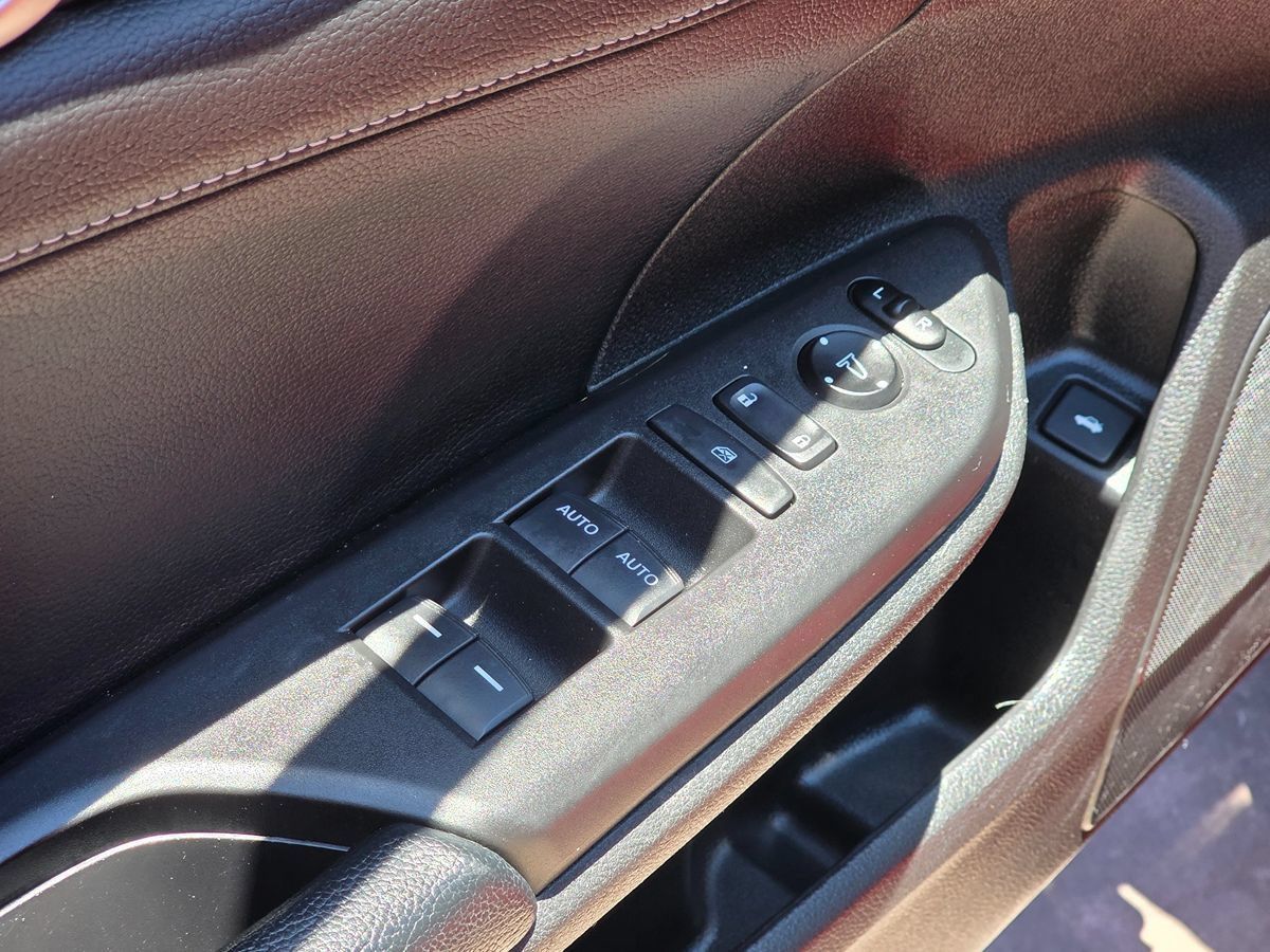 Used 2018 Honda Civic Touring image 27