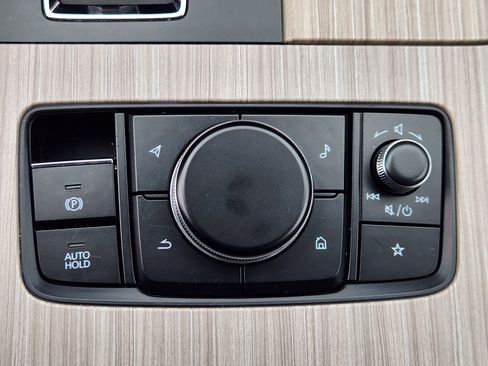 Certified 2024 MAZDA CX-90 Plug-In Hybrid w/ Preferred AWD/4WD image 24