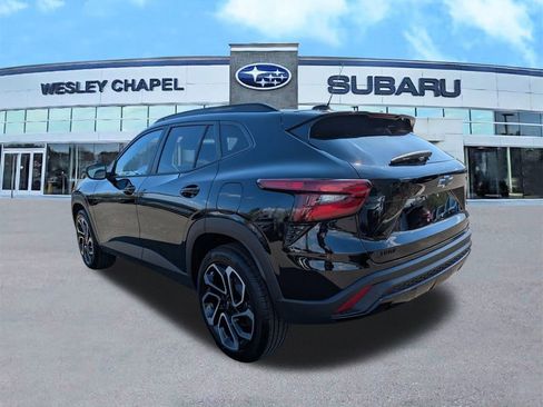 Used 2025 Chevrolet Trax RS w/ Sunroof Package image 7