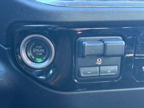 Used 2024 Chevrolet Silverado 1500 RST AWD/4WD image 35
