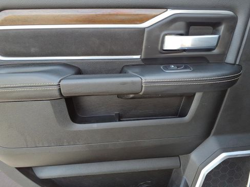 Used 2024 RAM 2500 Laramie AWD/4WD image 9