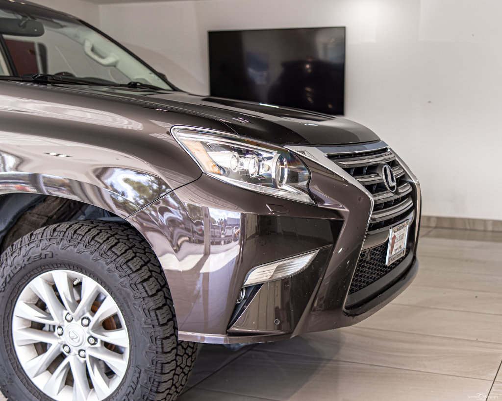 Used 2018 Lexus GX 460 Premium w/ Premium Package AWD/4WD image 3