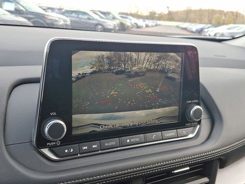 Certified 2025 Nissan Rogue SV image 16