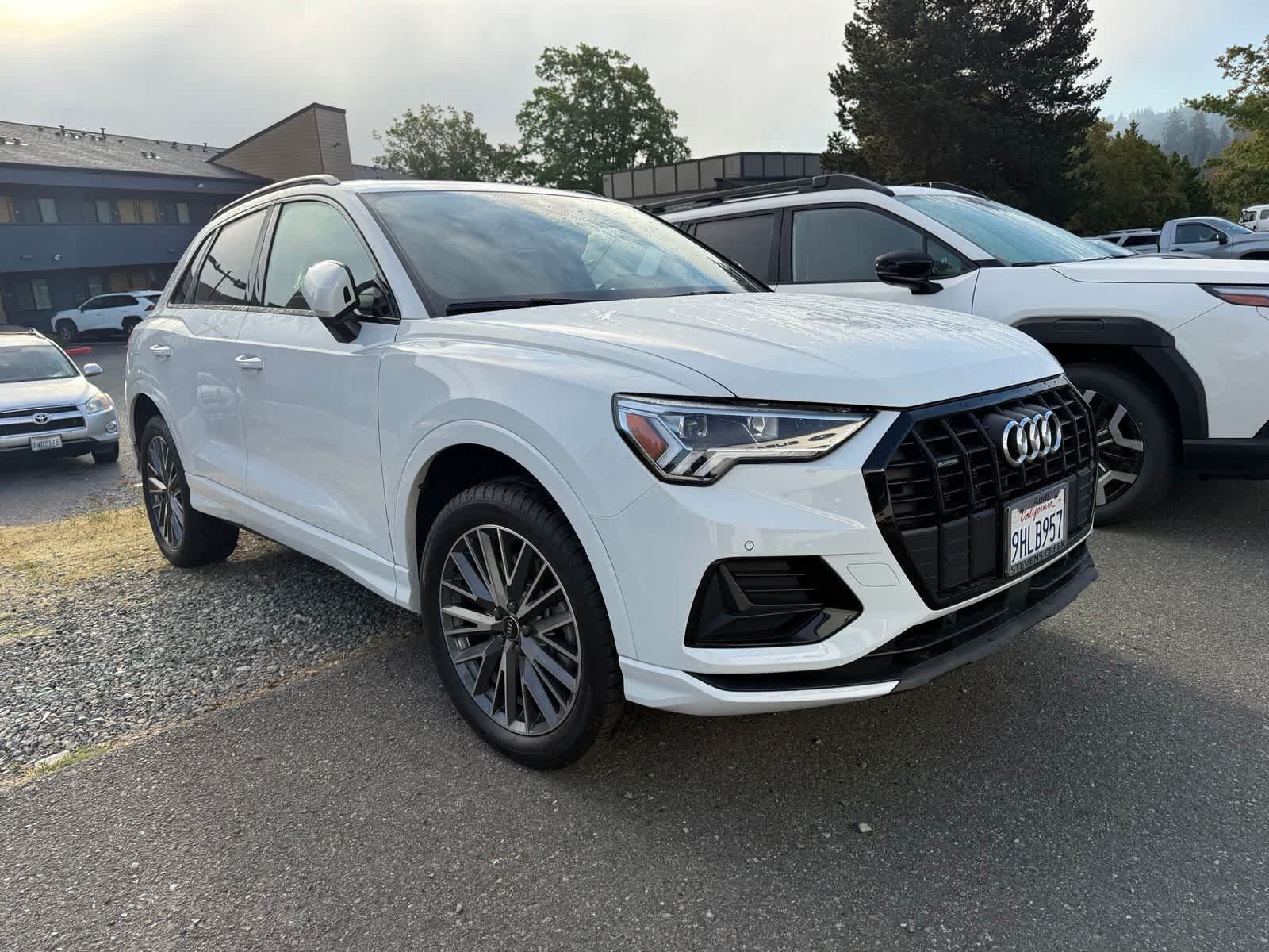 Used 2023 Audi Q3 2.0T Premium w/ Convenience Package AWD/4WD image 4