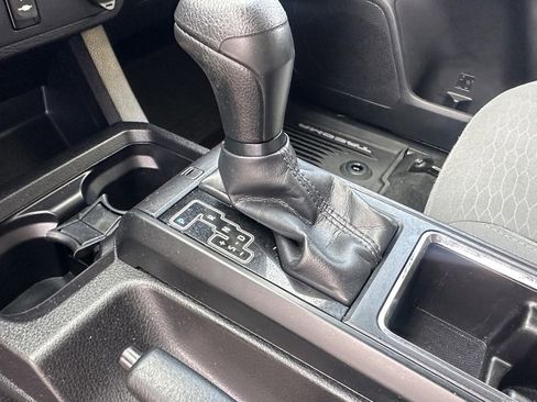 Used 2019 Toyota Tacoma SR image 43