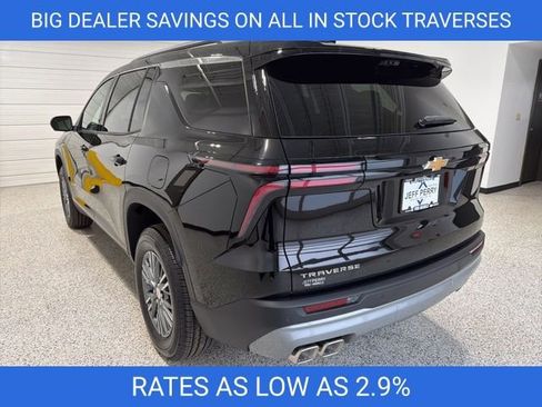 New 2026 Chevrolet Traverse LT w/ Driver Confidence Package FWD image 5