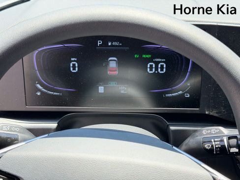 New 2026 Kia Niro LX FWD image 15