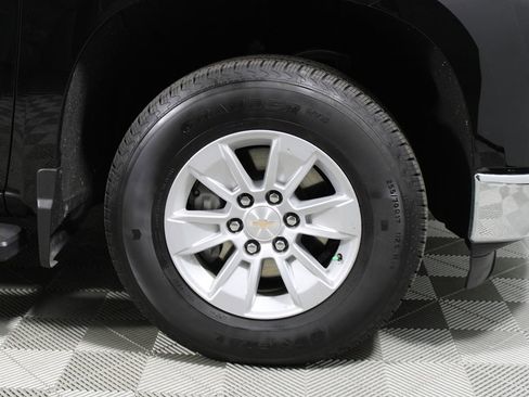 Used 2025 Chevrolet Silverado 1500 LT image 38