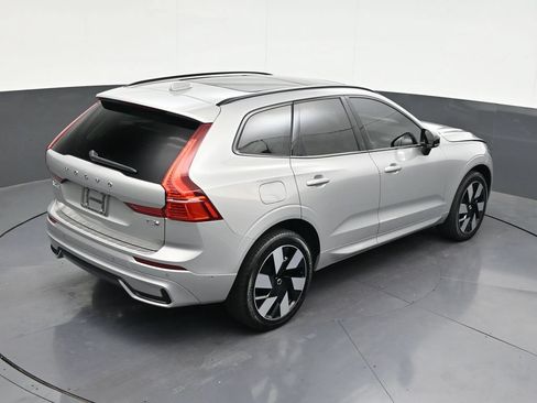 Certified 2025 Volvo XC60 T8 Plus w/ Protection Package Premier AWD/4WD image 21