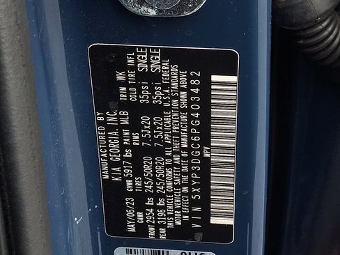 Used 2023 Kia Telluride EX w/ EX Captain's Chair Package image 27