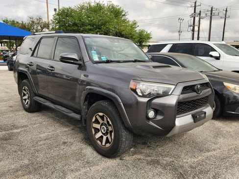 Used 2018 Toyota 4Runner TRD Off-Road image 1