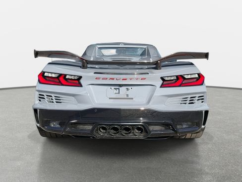 Used 2025 Chevrolet Corvette Z06 image 4