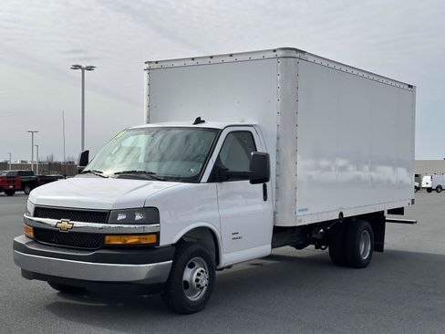 New 2024 Chevrolet Express 4500 w/ Power Convenience Package image 16