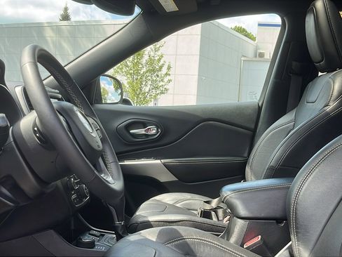 Used 2021 Jeep Cherokee Latitude Lux 80th Anniv w/ Quick Order Package 26U 80TH image 12