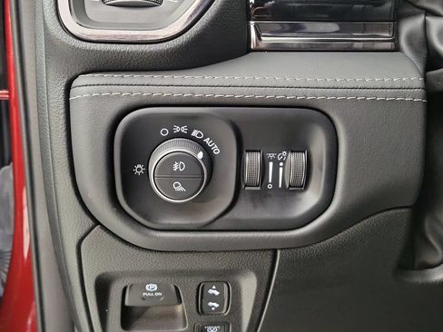 Used 2025 RAM 1500 Limited AWD/4WD image 13