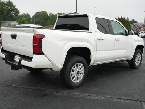 Used 2024 Toyota Tacoma SR5 RWD image 7