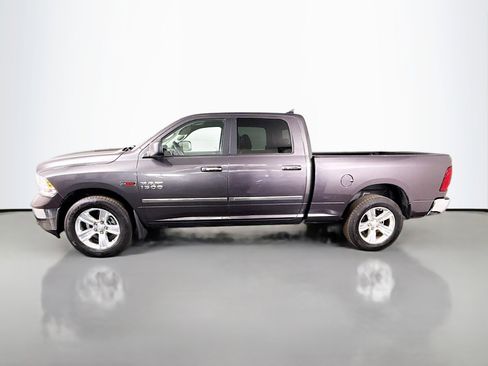 Used 2018 RAM 1500 Classic SLT w/ SLT Plus D￩cor Group image 6