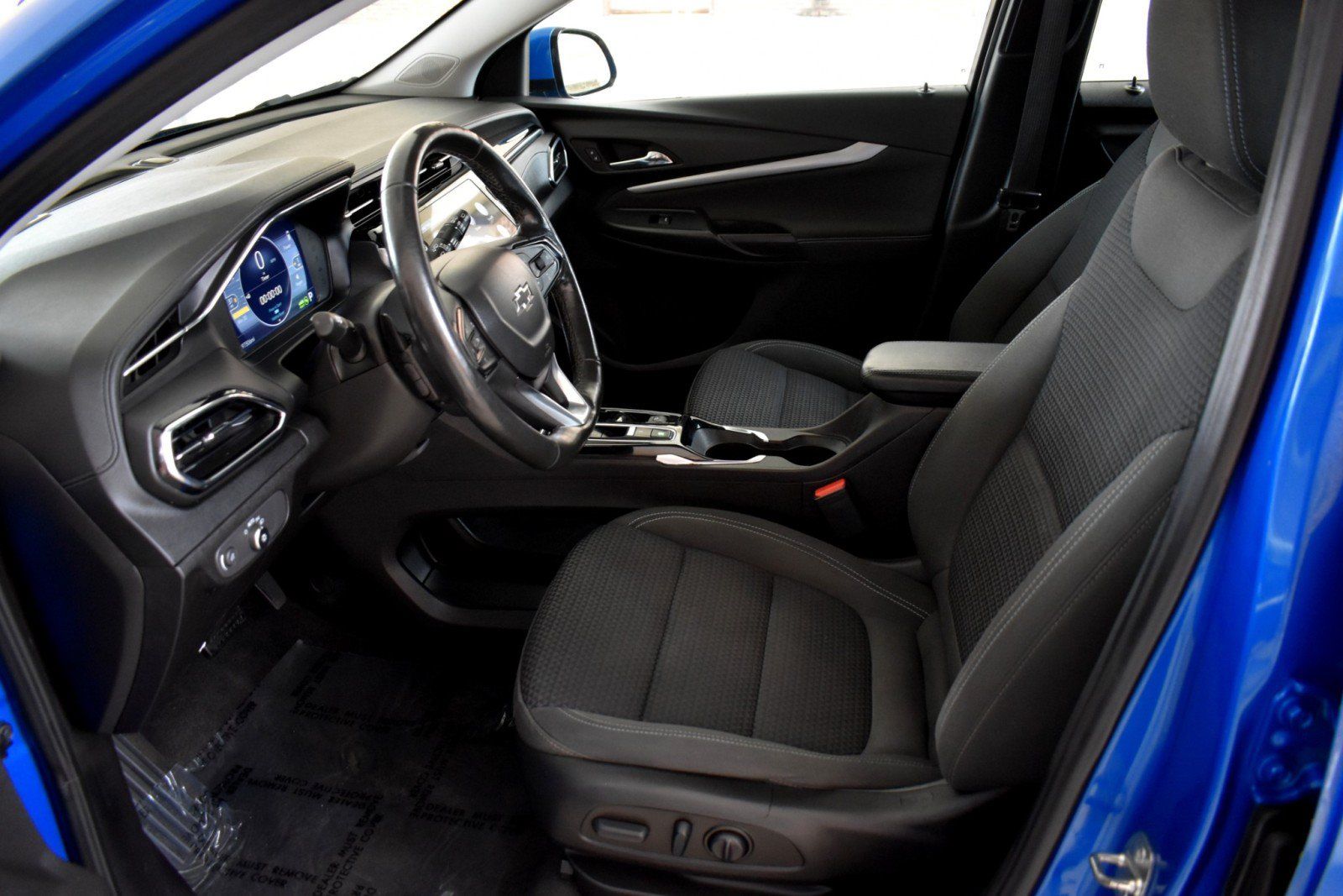Used 2022 Chevrolet Bolt EUV LT w/ Comfort Package FWD image 24