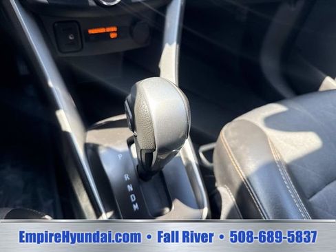 Used 2019 Chevrolet Trax LT w/ Sun & Sound Package AWD/4WD image 26