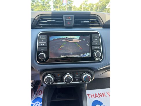 Used 2025 Nissan Versa SV FWD image 17