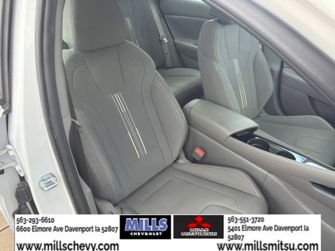 Used 2025 Hyundai Elantra Hybrid FWD image 24
