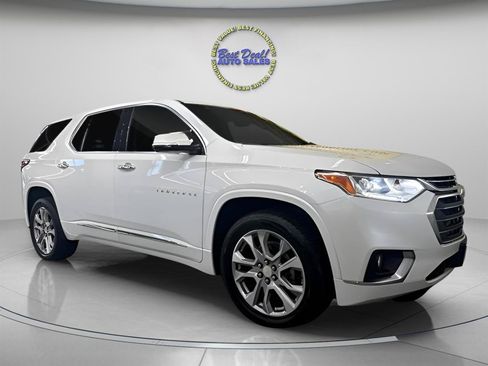 Used 2018 Chevrolet Traverse Premier w/ Driver Confidence II Package FWD image 7