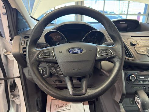 Used 2018 Ford Escape SE FWD image 15