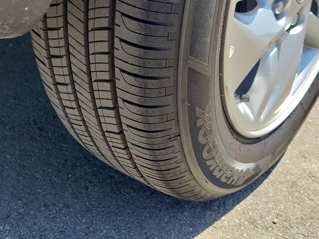 Certified 2026 Hyundai Venue SE FWD image 28
