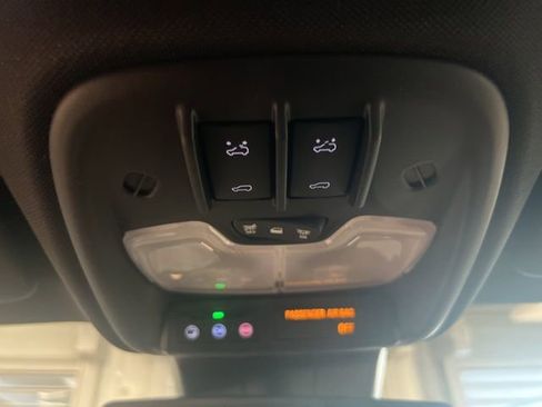 New 2026 Chevrolet Colorado ZR2 w/ Technology Package AWD/4WD image 17