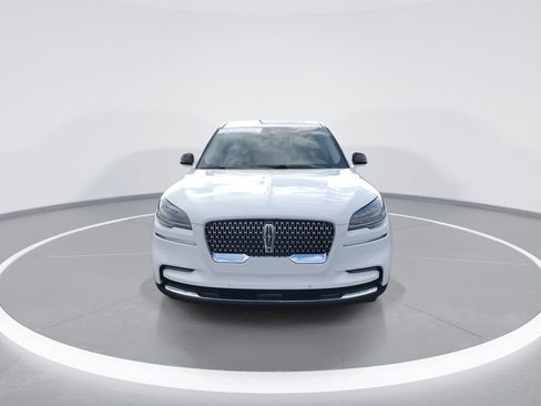 Used 2023 Lincoln Aviator Reserve image 3