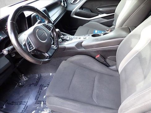 Used 2018 Chevrolet Camaro LT image 8