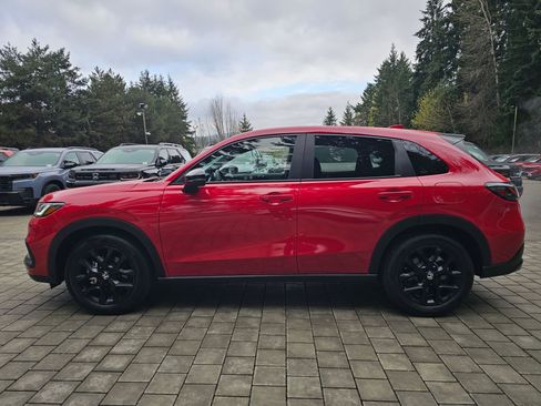 Certified 2025 Honda HR-V Sport image 4