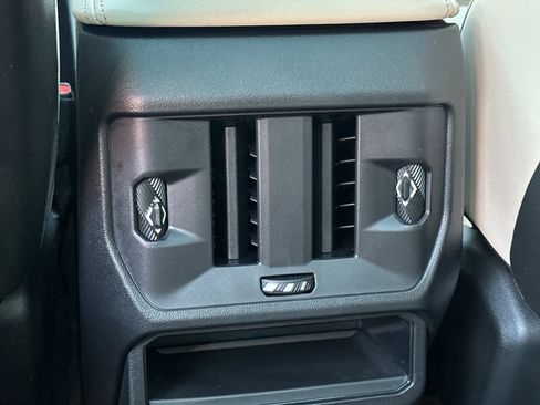 Used 2025 BMW X3 xDrive30i w/ Premium Package image 16