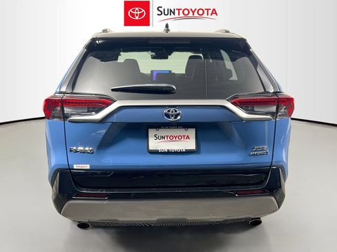 Used 2024 Toyota RAV4 XSE w/ Advanced Technology Package AWD/4WD image 5