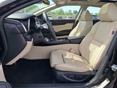 Used 2023 Nissan Maxima Platinum FWD image 14