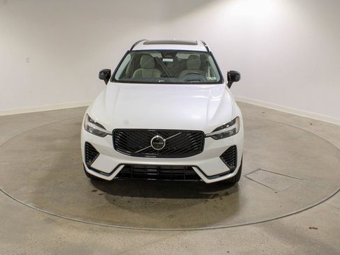 New 2026 Volvo XC60 T8 Ultra w/ Protection Package Premier image 8