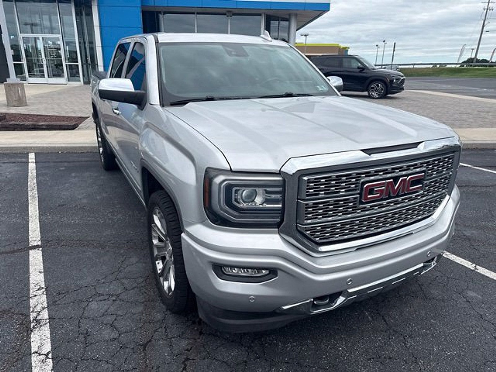 Used 2018 GMC Sierra 1500 Denali w/ Denali Ultimate Package AWD/4WD image 3