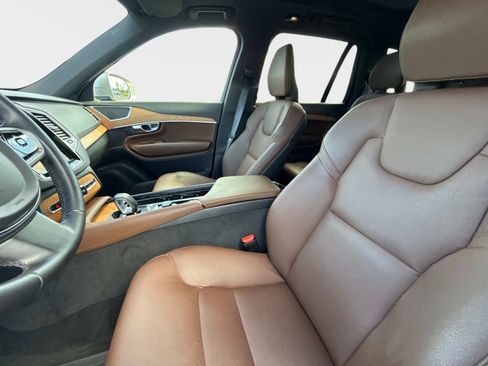Used 2023 Volvo XC90 B6 Core w/ Protection Package Premier AWD/4WD image 24