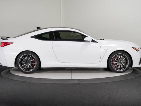 Used 2015 Lexus RC F Coupe w/ Performance Package image 9